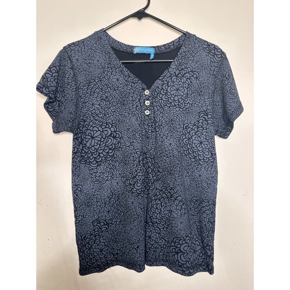 Fresh Produce Size Large Gray Floral V-Neck Tee Button Detail Cotton Short Sleev